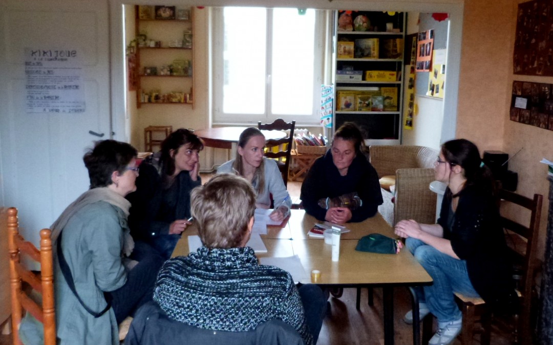 Cosmétiques et papotes féminines